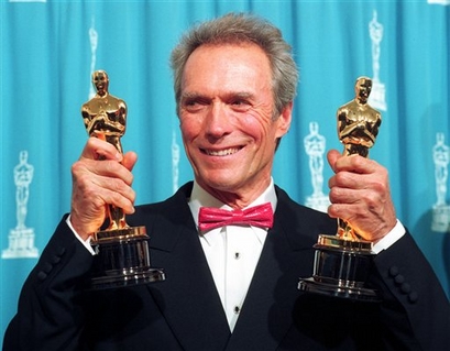Clint Eastwood, dos cintas por estrenar, dos por filmar, y una por cerrar el acuerdo