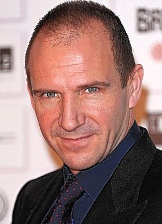 Otro villano para la nueva de James Bond: Ralph Fiennes